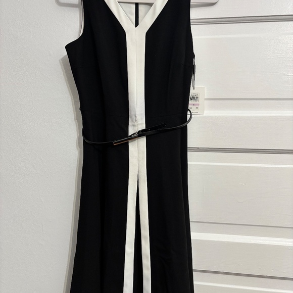 Woman’s dress - Picture 4 of 4